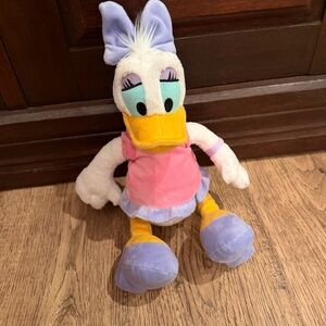 NWOT Disney Store Daisy Duck Plush Toy  8” Soft Stuffed Animal